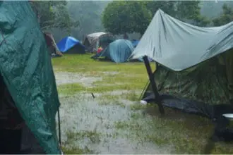 3 Ways to Weatherproof a Tent